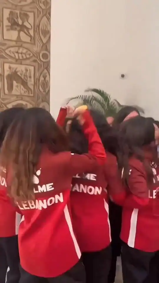رئيس الجمهورية والسيدة الاولى يستقبلون بطلات غرب اسيا لكرة القدم في القصر الجمهوري
