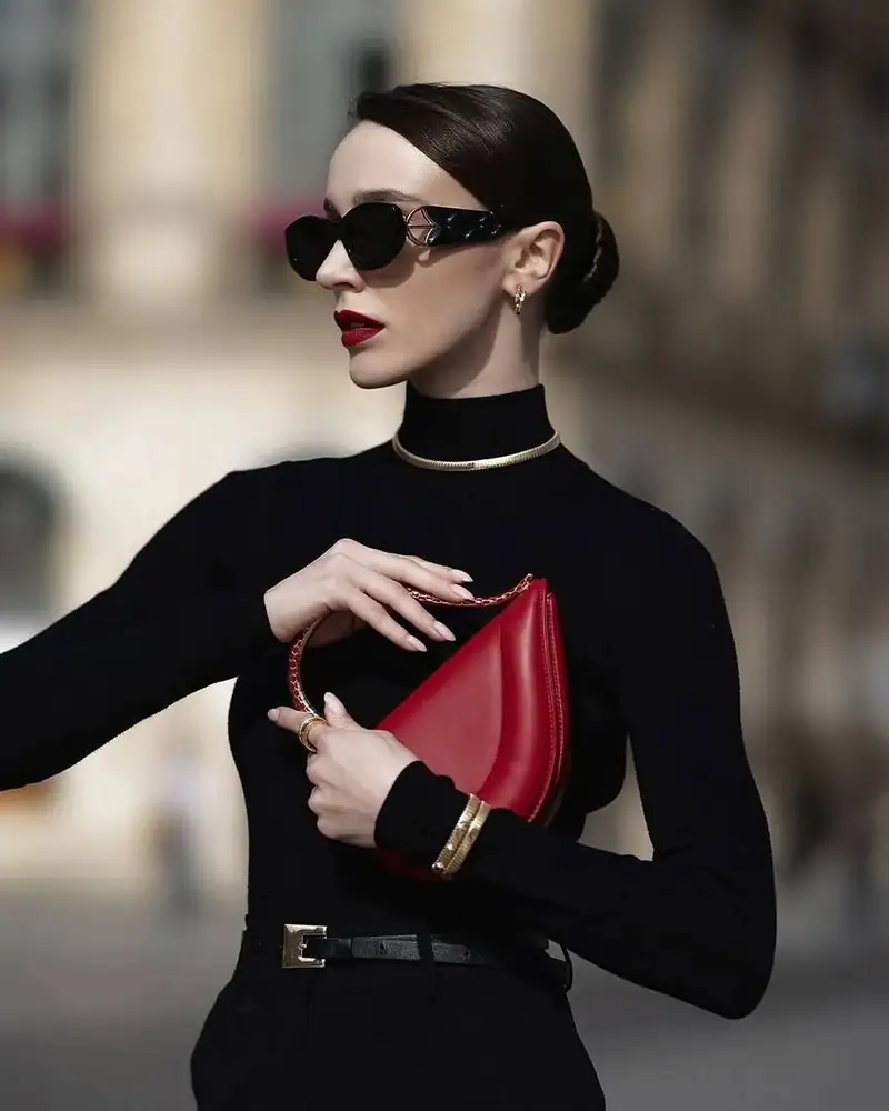 حقائب وإكسسوارات مميّزة من Bulgari لخريف وشتاء 25/26