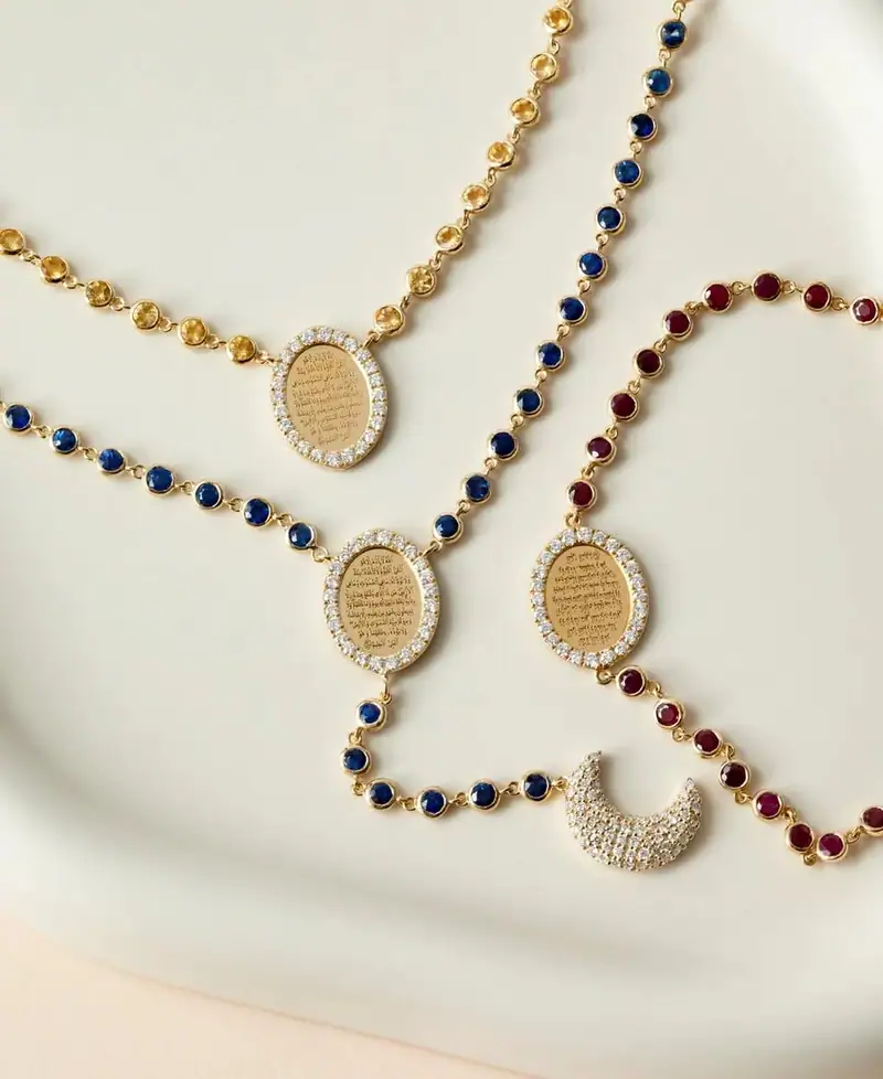 داليا قمبرجي هي المصمّمة والمبدعة وراء علامة Yuniu Jewels