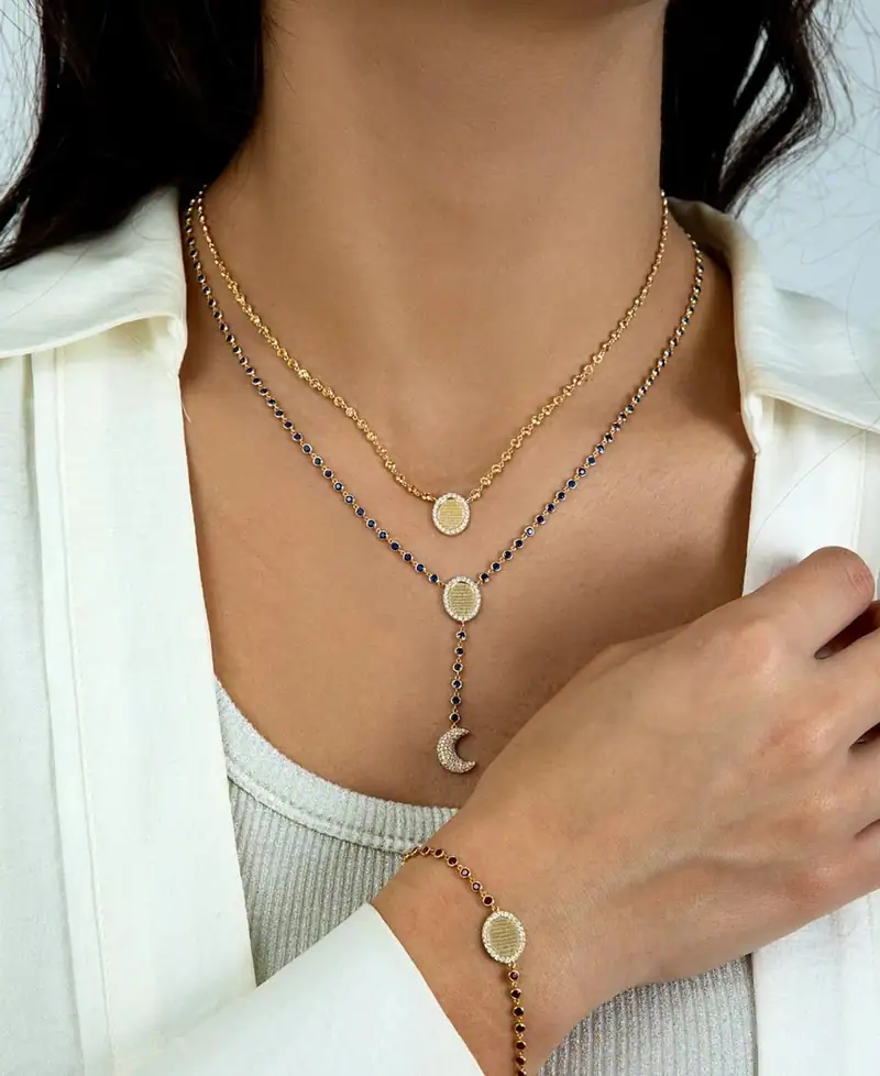 داليا قمبرجي هي المصمّمة والمبدعة وراء علامة Yuniu Jewels