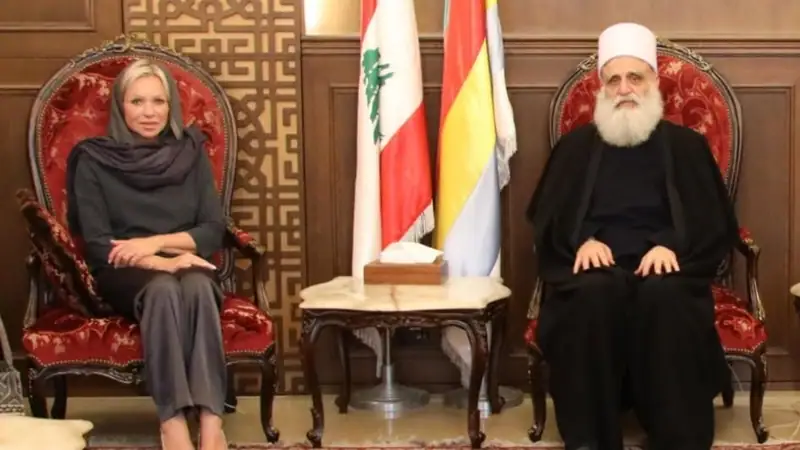 شيخ العقل لبلاسخارت: للضغط من أجل حماية المدنيين في سوريا