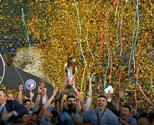 ♦في إنجاز كروي غير مسبوق، توّج نادي بيراميدز المصري بلقب دوري أبطال إفريقيا 2025 بعد فوزه على ماميلودي…