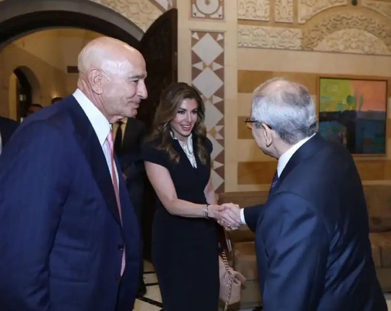 صور من استقبال رئيس وزراء لبنان نواف سلام الموفدين الأميركيين برّاك وأورتاغوس لمناقشة ملف حصر السلاح بيد الدولة