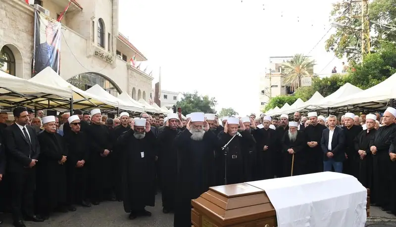 شيّع لبنان، ظهر الأحد، الشاعر الكبير طليع نجيب حمدان "أبو شادي"