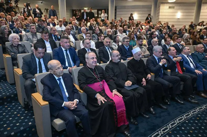 تكريم الشاعر موسى زغيب بوسام الاستحقاق اللبناني الفضي ذو السعف في احتفال حاشد في جامعة الروح القدس – الكسليك