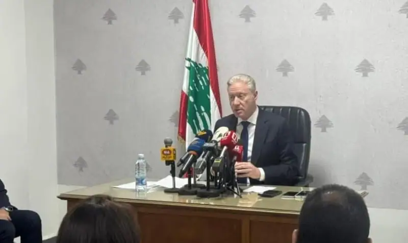 أعلن وزير الخارجية والمغتربين يوسف رجّي تسجيل مئة ألف مغترب لبناني حتى الآن للاقتراع في الانتخابات النيابية…