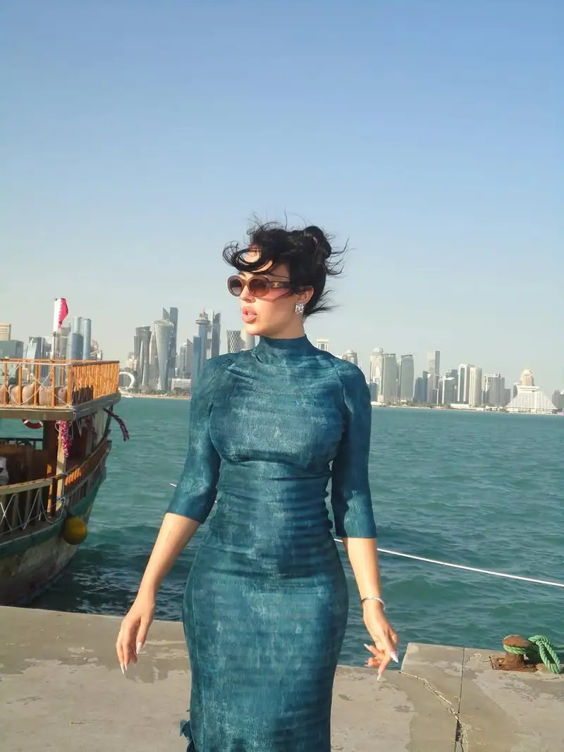 في قطر.. إطلالة لافتة لجورجينا والجمهور يعلّق: "ضعفانة"