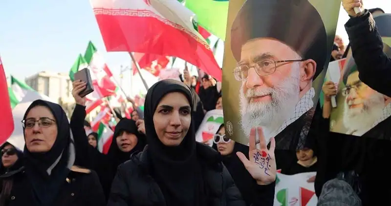 أشاد المرشد الأعلى الإيراني آية الله علي خامنئي بالمشاركين في التظاهرات المضادّة