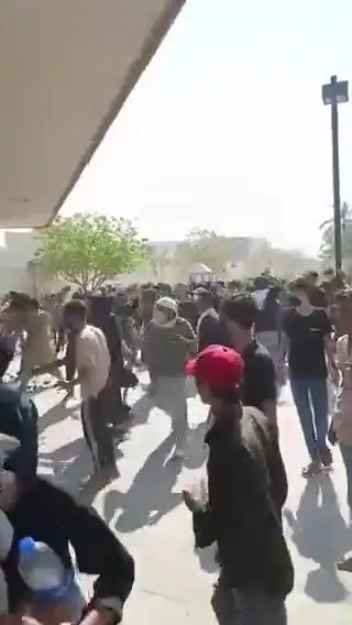 باكستان: 8 قتلى وجرحى خلال اقتحام القنصلية الأميركية في كراتشي