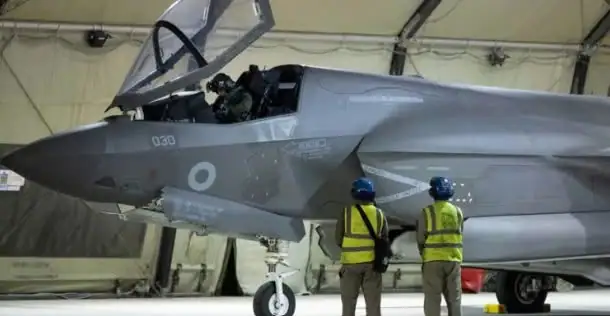 أعلنت وزارة الدفاع البريطانية أن مقاتلات F-35 Lightning II التابعة لها أسقطت طائرات مسيّرة إيرانية فوق أجواء…