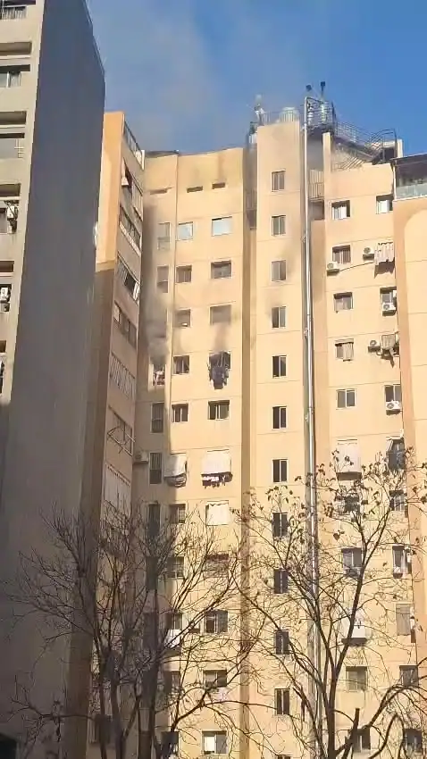 استهداف شقة سكنية في منطقة زقاق البلاط