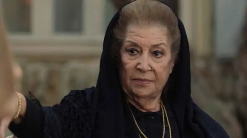 منى واصف معكم يا أهلي في لبنان