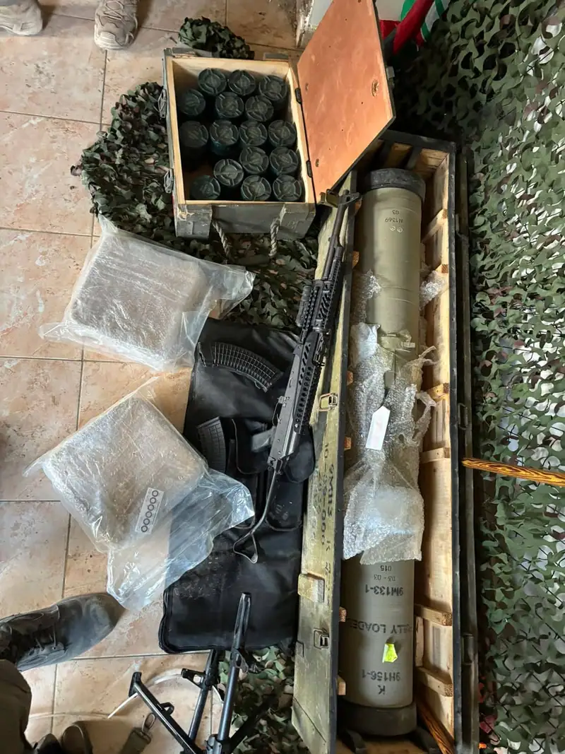 الجيش الإسرائيلي يعلن مواصلة عملياته جنوب لبنان ومصادرة أسلحة