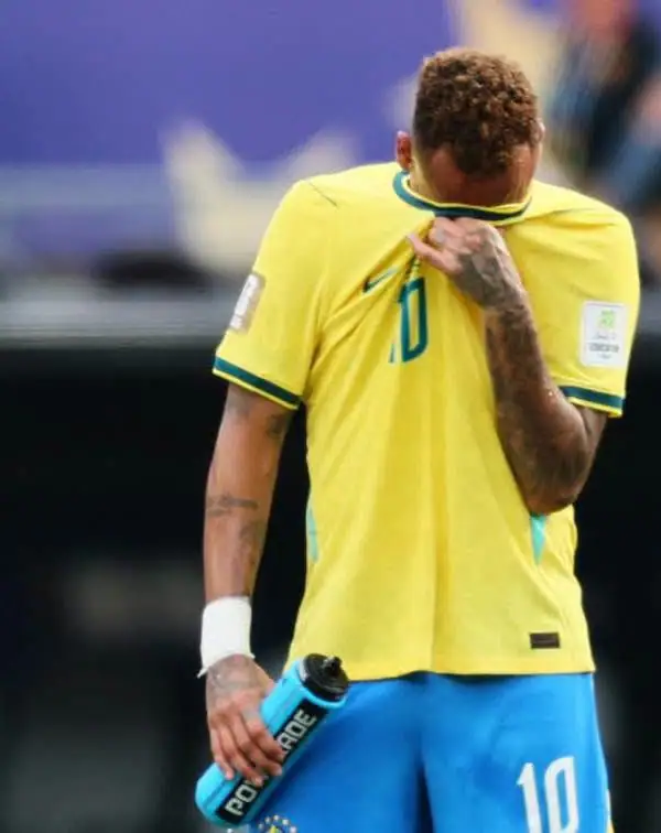 ضاع اللقب.. دموع نيمار في الرقصـة الأخيرة تُغرق البرازيل في الأحزان 😢🇧🇷