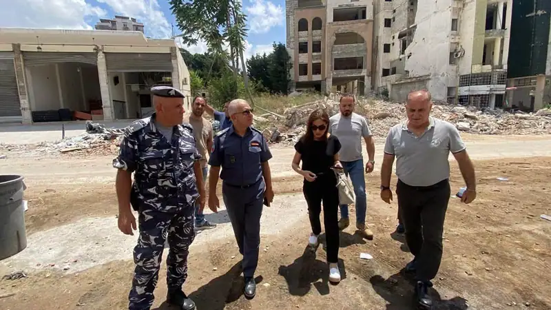 القاضي نجاة أبو شقرا تتفقد أضرار العدوان الإسرائيلي في مرافق النبطية 1