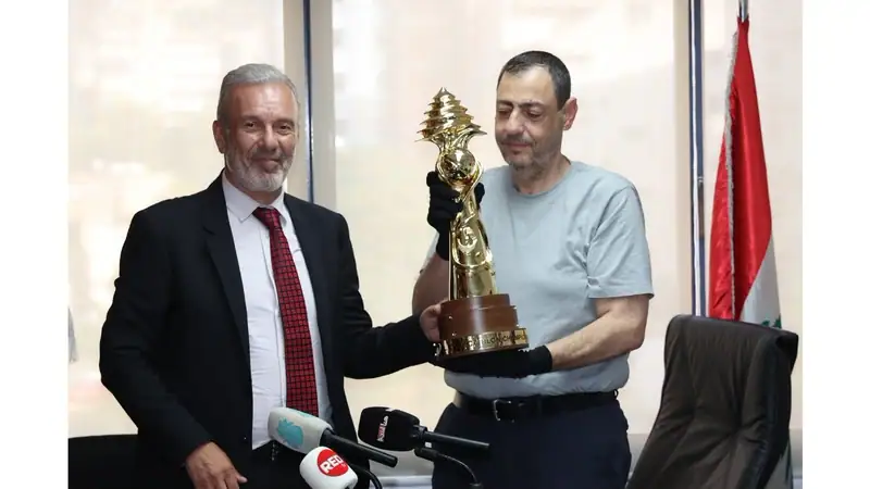 الاتحاد اللبناني لكرة السلة يكشف عن كأس بطولة لبنان لموسم 2025-2026
